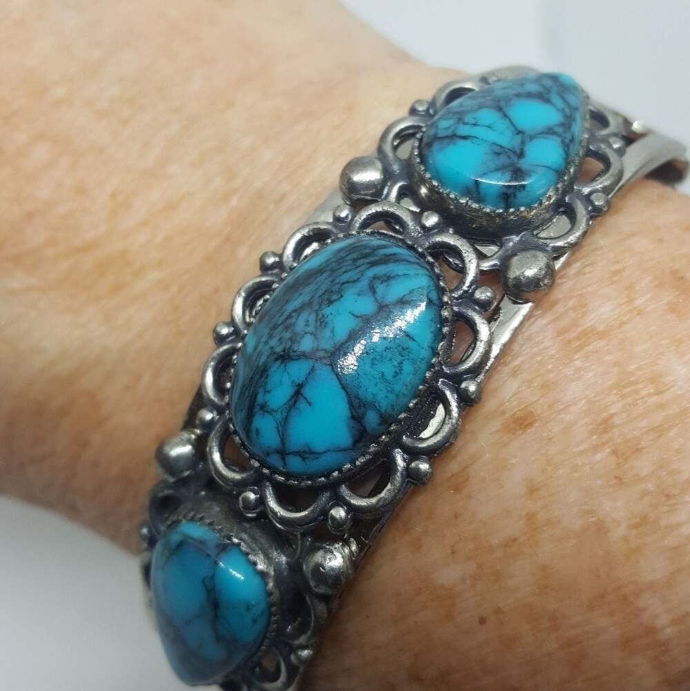 60's Vintage Faux Turquoise 3 stone cuff bracelet